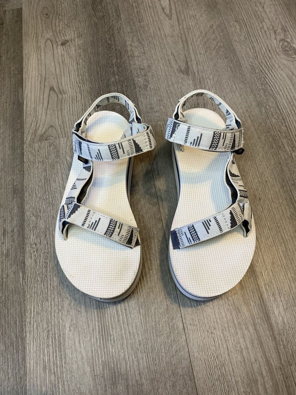 Teva Women’s Platform Sandals Size 6 White Black Strappy Comfort Sport Shoes